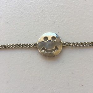 Smiley face mini bracelet